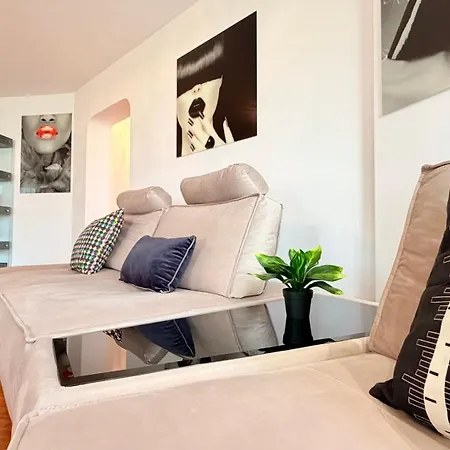 Bright 2br In - Near Unirii Blvd